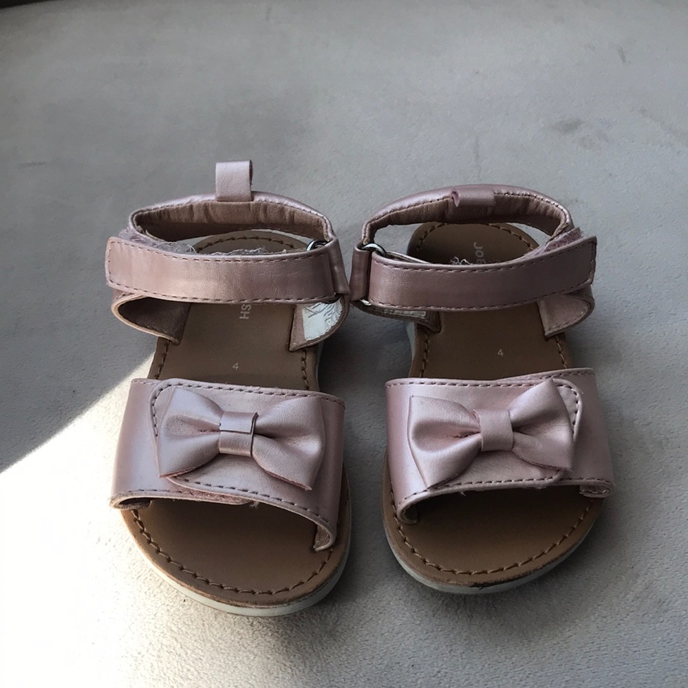 Girls sandals